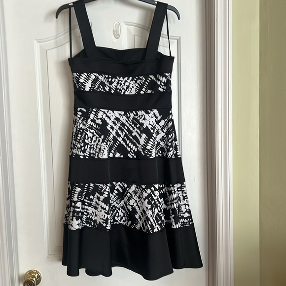 AGB Dress. Size 8. Black and white. Flared skirt. sleeveless. - Picture 3 of 7